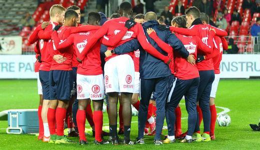  法甲金靴争夺激烈，三人同入二十球大关  